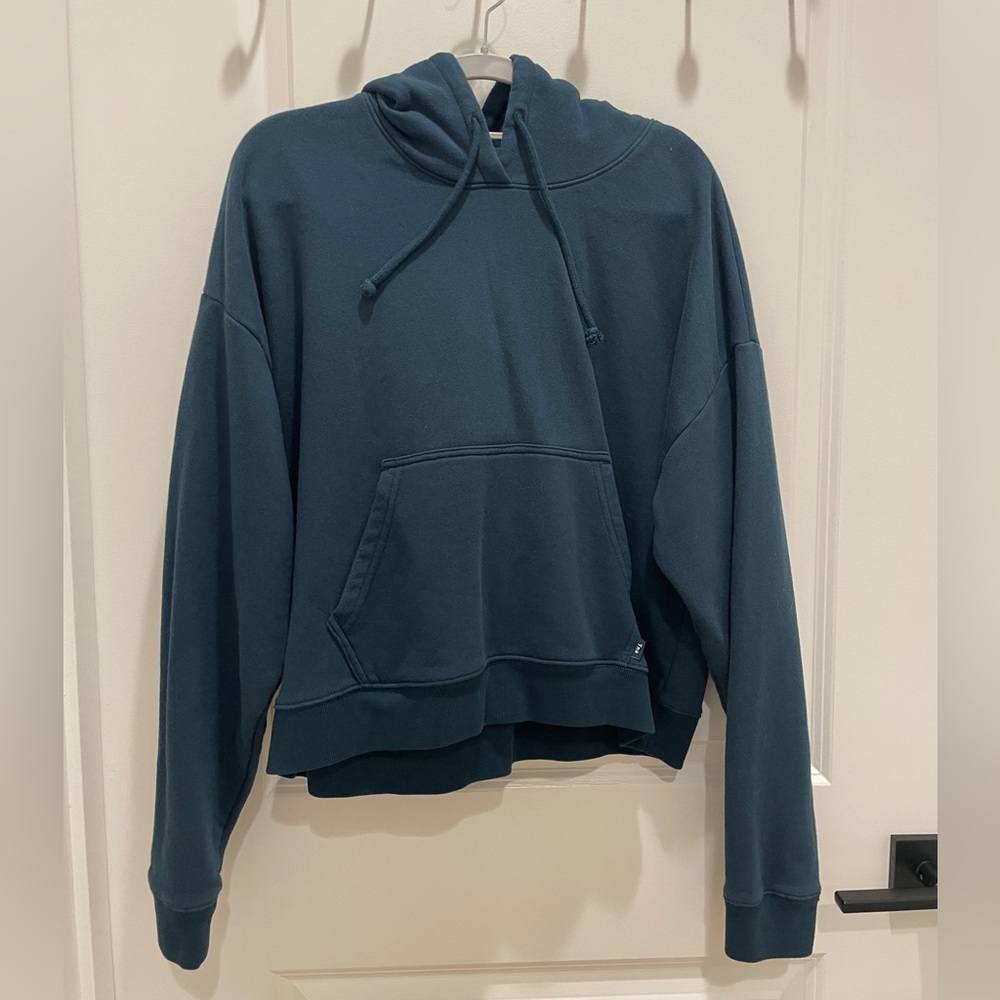 Aritzia Tna whitecap hoodie medium dark blue